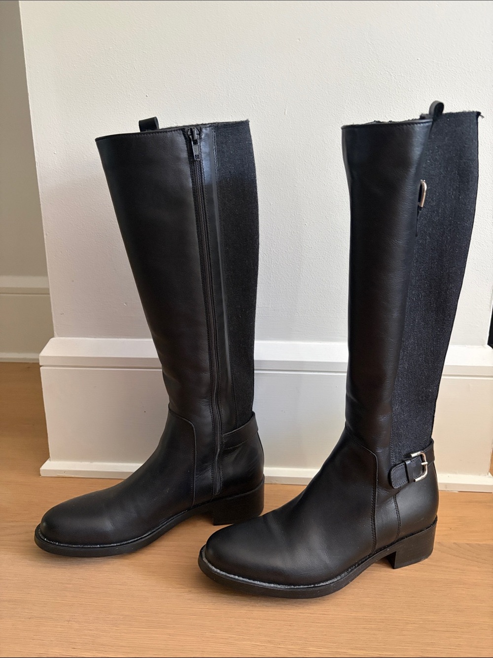Classic Black Knee-High Boots - La Canadienne